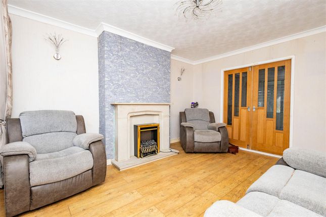 15, Newton Close, Leyland photo 2