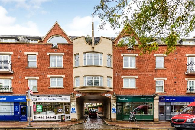 Flat to rent in Lower Richmond Road, Putney