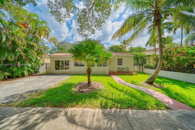 Thumbnail Property for sale in 817 Alberca St, Coral Gables, Florida, 33134, United States Of America