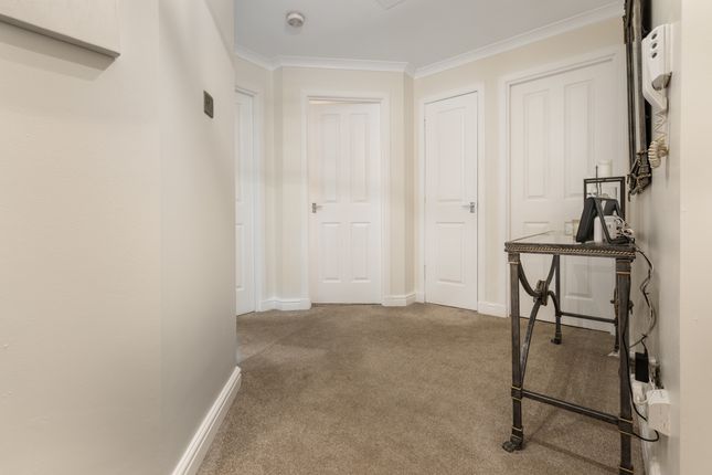 47, Lees Court, Coatbridge photo 2