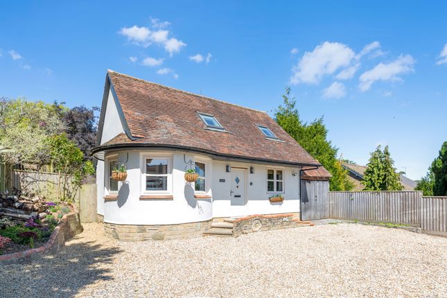 2-bed house on The Rondel, Castle Hill Lane, Warminster, £300,000