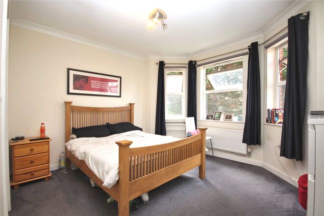 4, Smiles Place, Woking photo 4