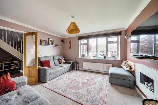 2, Willow Way, Bridport photo 2