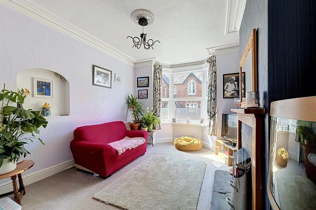 8, Westgate, Hornsea photo 3