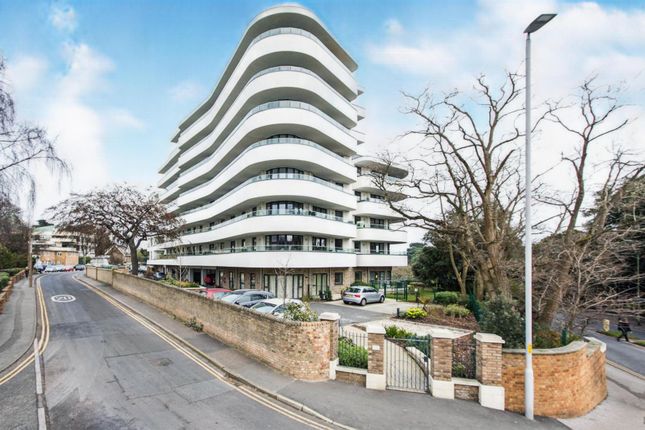 1-bed flat on 44 Horizons, Churchfield Road, Poole, £135,000