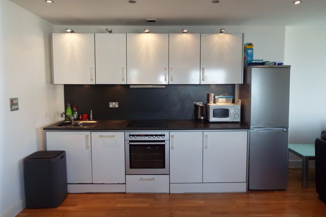Flat 209, Cardiff photo 4