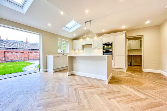 Tlc_c7Ade9A4-d02F-4798-B530-A2397139c7F3_3d38887.J