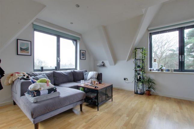 20 Dumayne House, 1, Fox Lane, London photo 2