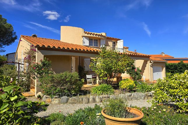 Villa for sale in Sorède, Pyrénées-Orientales, Languedoc-Roussillon