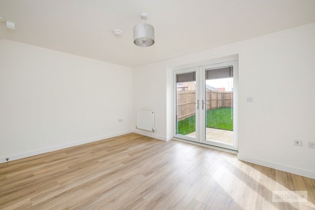 29, Stonemason Way, Peterborough photo 3