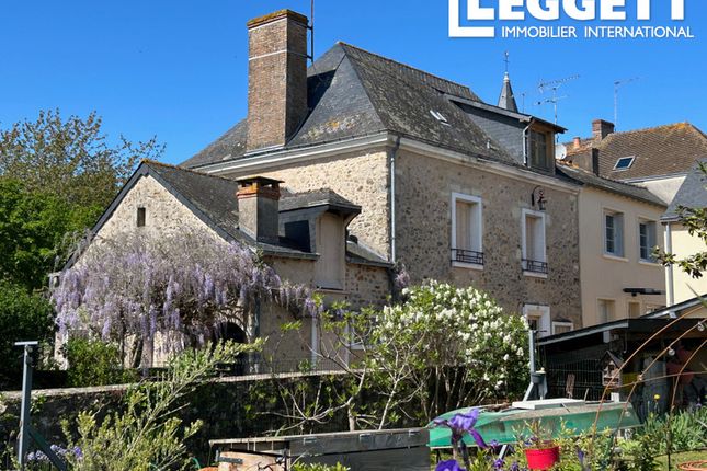 Thumbnail Villa for sale in Avoise, Sarthe, Pays De La Loire