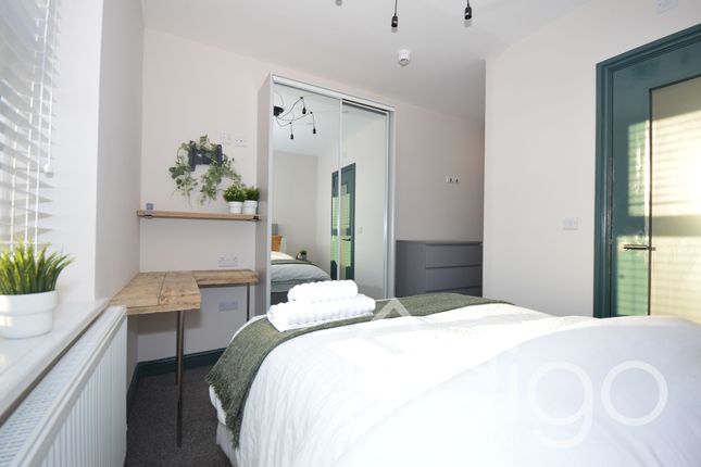 Room 3, 25 Regent Road, Stoke-On-Trent photo 3