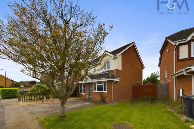 Detached house for sale in Linnet Close, Sandy