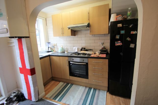 Welton Mount Hyde Park, Leeds photo 5