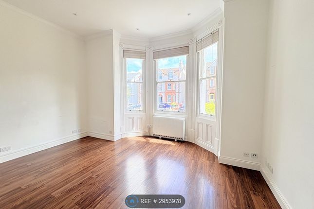 Flat   Upper Grosvenor Rd, Tunbridge Wells photo 2