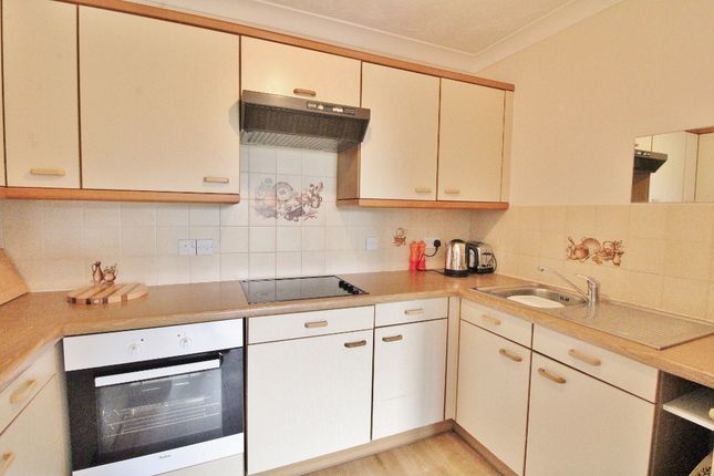 Flat 5 Grosvenor Court, Gosport Road, Fareham photo 4