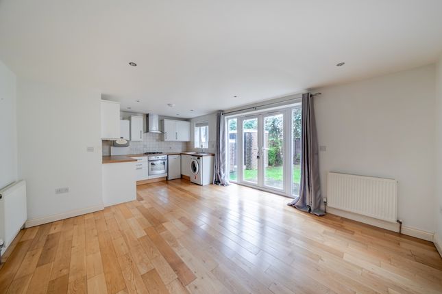 Beresford Road, St. Albans photo 2