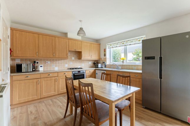 4, Huron Drive, Liphook photo 3