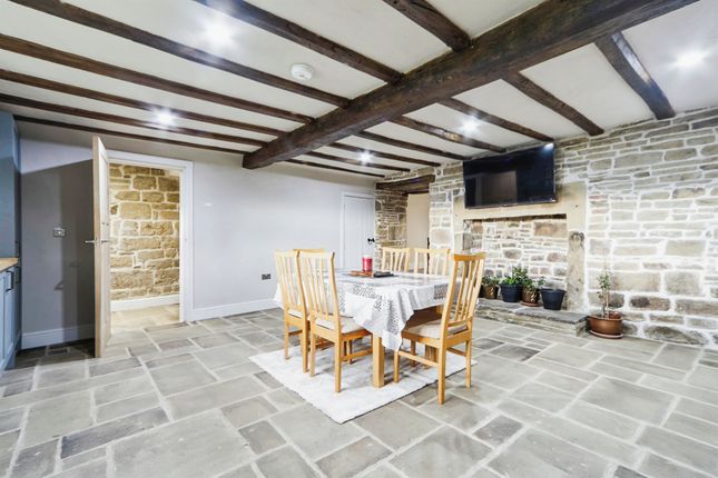 Dean House Farm, Allerton Lane, Bradford photo 4