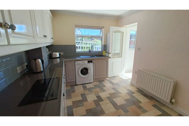 1, Costain Grove, Norton photo 4