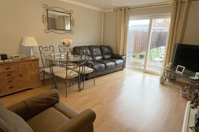 26 Wheatstone Close, Northway, Tewkesbury photo 3