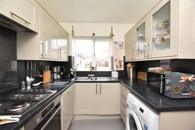 91, Coppice Wood Avenue, Leeds photo 3