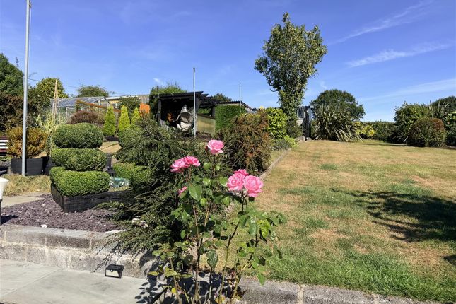 2, Waterloo Terrace, Ammanford photo 4