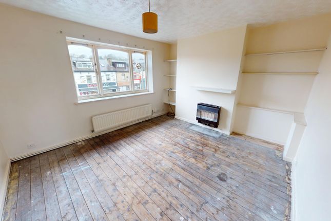 25, Regency Court, Bradford photo 4
