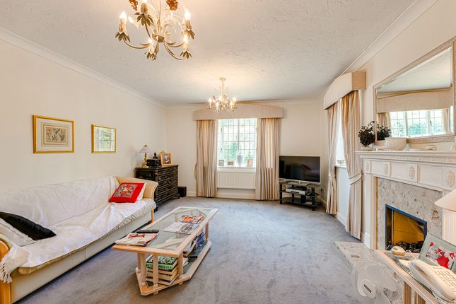 40, Crowstone Road, Westcliff-on-sea photo 2