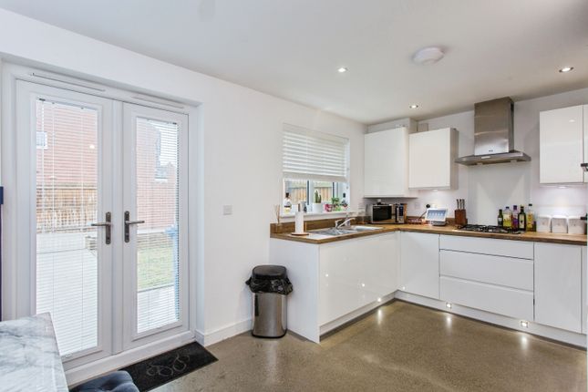 9, Bakersfield, Aspull, Wigan photo 2
