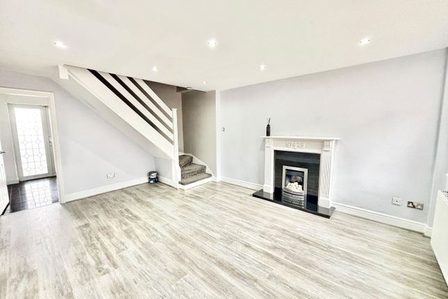 27, St. Marks Street, Tameside photo 2