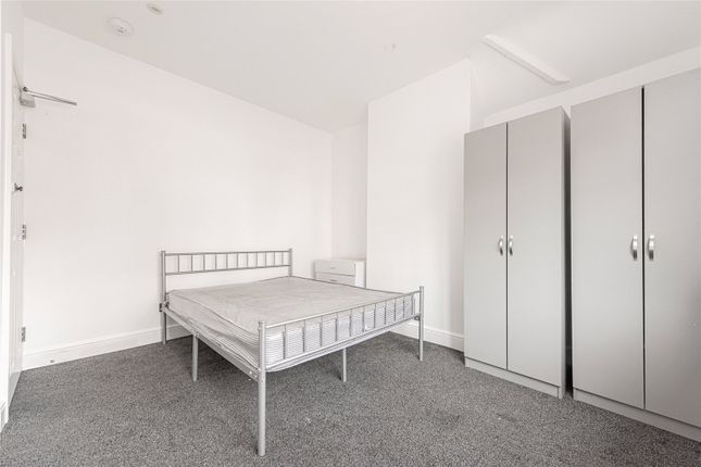 Room 7, 24, Beechcroft Road, Hertfordshire photo 3