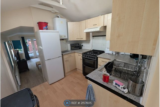 The Annexe, Ballards Way, London photo 3