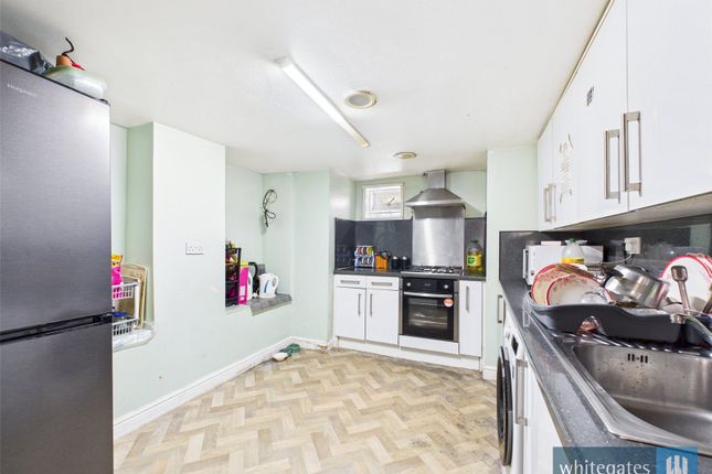 9, Southmere Terrace, West Yorkshire photo 3