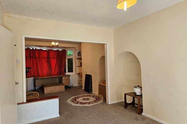 114 Downing Drive, Leicester photo 5