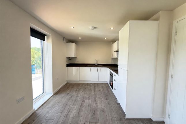 19, Taylor Way, Gedling photo 2