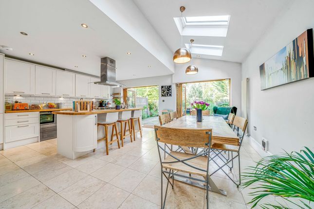 Kfh-67_Hopton_Road-4