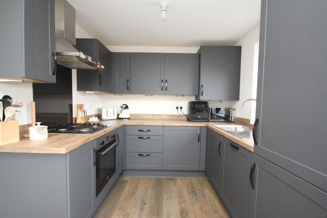 30, Romeo Way, Wellingborough photo 2