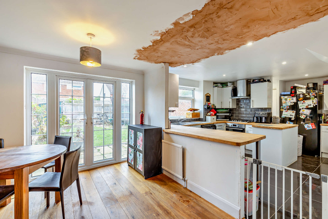 20, Bursledon Close, Felpham photo 4