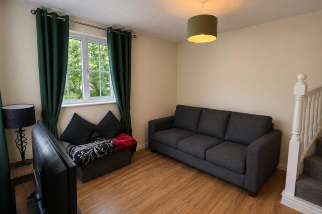 104, The Barrows, Weston-Super-Mare photo 3
