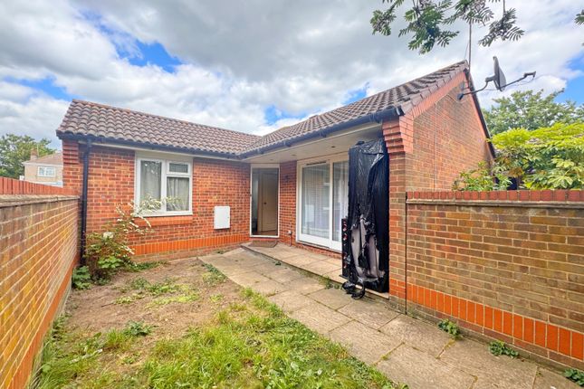 1-bed house on 25, Cheviot Close, Hayes, Middlesex, £1,400/mo