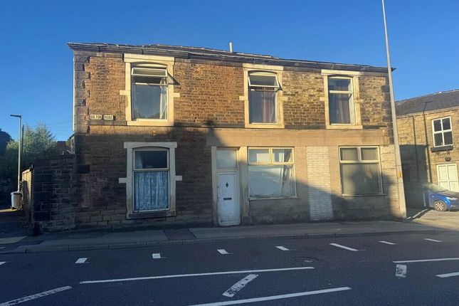 3-bed terraced on 544-546, Bolton Road, Darwen, £75,000