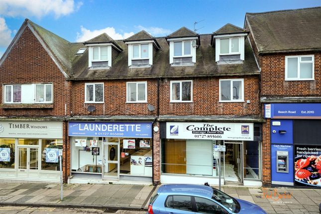Thumbnail Flat for sale in Beech Road, St.Albans