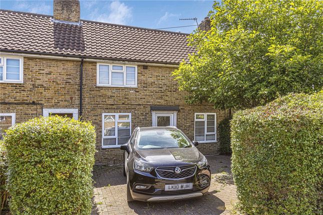 Thumbnail Terraced house for sale in Heronswood Road, Welwyn Garden City, Hertfordshire