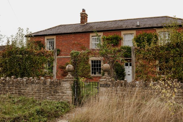 High Street, Bulkington photo 2