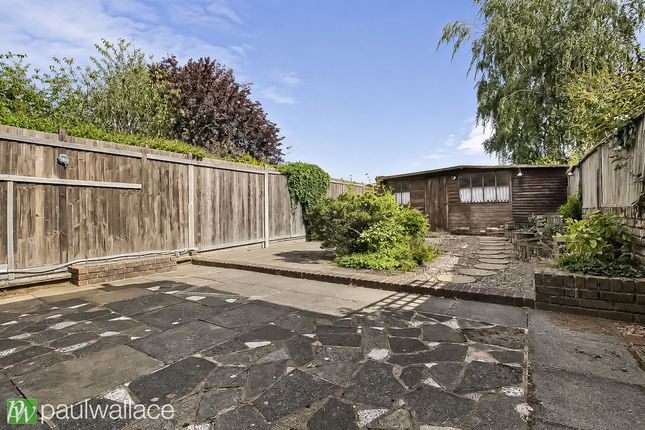 16, Caldecot Way, Broxbourne photo 4