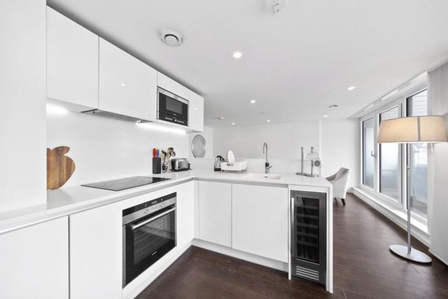 Flat 61, Eagle Point City Road, London photo 4