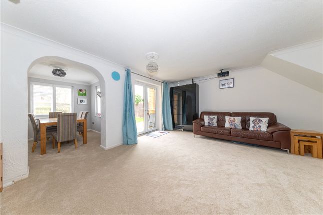 12, Whittingham Close, Bedfordshire photo 3