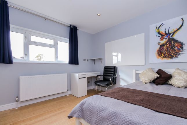 Shared accommodation to rent in Valentia Road, Headington, Oxford