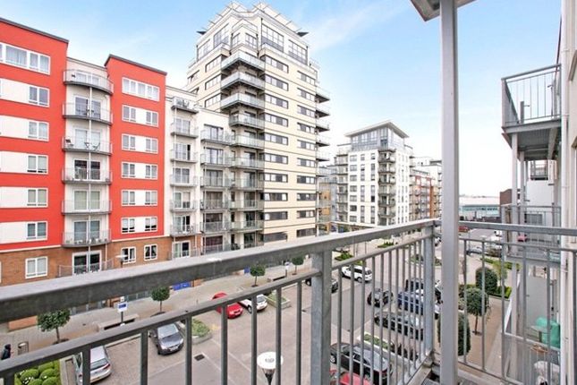 Flat for sale in Fairbank Apartments, London